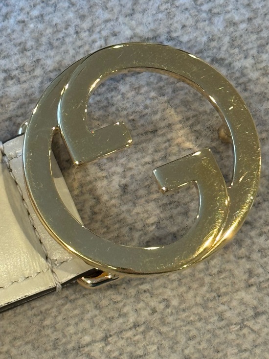 Gucci blonde White Leather GG Logo Belt – Size 80/32